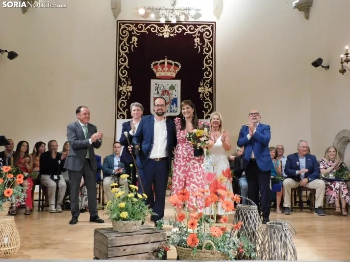 Galer&iacute;a | Los jurados y juradas reciben un sentido homenaje antes del comienzo de las fiestas de San Ju