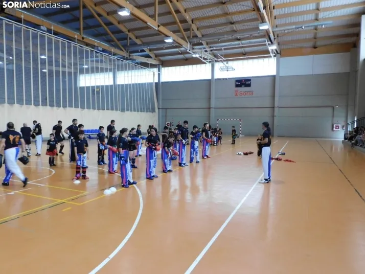 Fotos: Medio centenar de kickboxers demuestran sus dotes en el San Andr&eacute;s