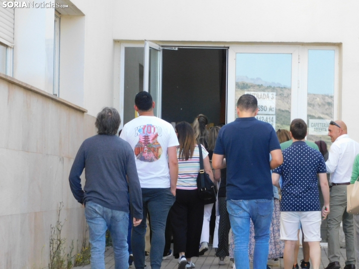 Cientos de aspirantes se examinan en Soria para optar a una plaza de Auxiliar Administrativo de la Junta de Ca