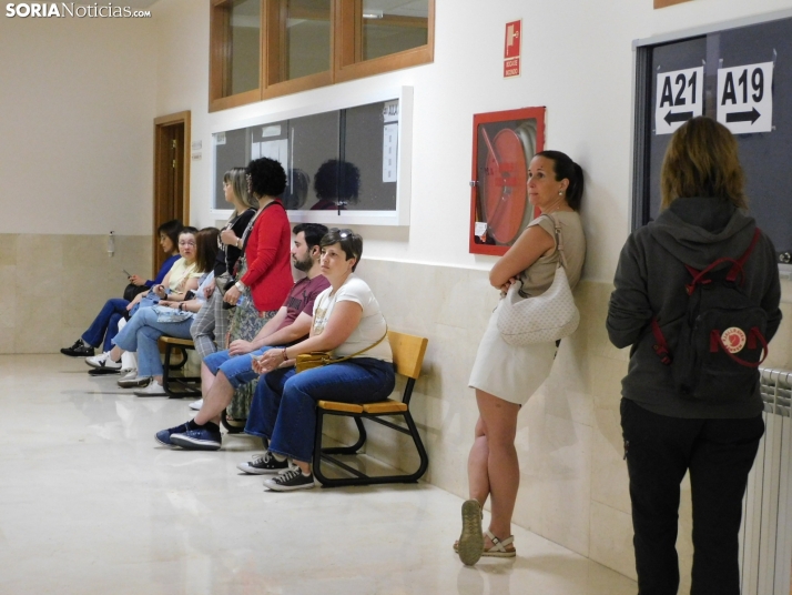 Cientos de aspirantes se examinan en Soria para optar a una plaza de Auxiliar Administrativo de la Junta de Ca