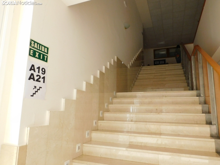 Cientos de aspirantes se examinan en Soria para optar a una plaza de Auxiliar Administrativo de la Junta de Ca