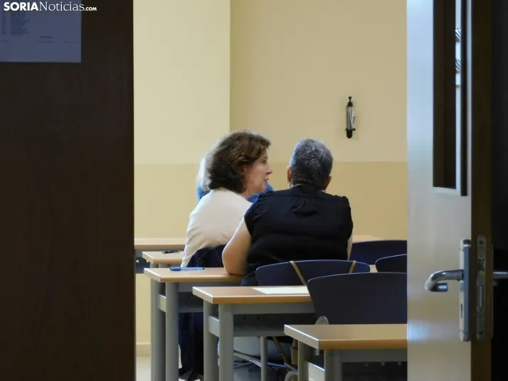 Cientos de aspirantes se examinan en Soria para optar a una plaza de Auxiliar Administrativo de la Junta de Ca