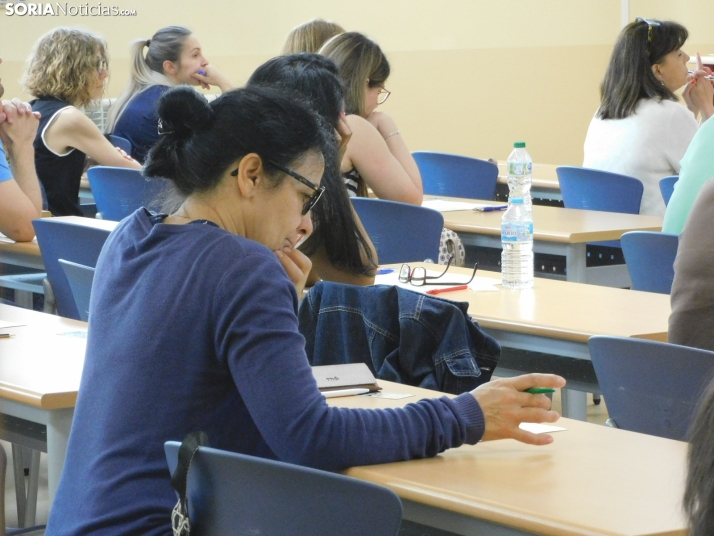 Cientos de aspirantes se examinan en Soria para optar a una plaza de Auxiliar Administrativo de la Junta de Ca