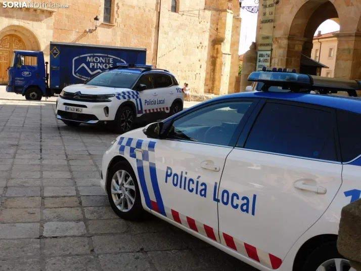 EN FOTOS | 350 ni&ntilde;os y ni&ntilde;as descubren los veh&iacute;culos de la Polic&iacute;a Local mientras 