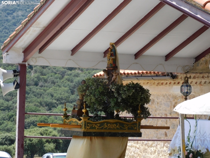 Fotos: Cientos de fieles acuden a la Romer&iacute;a de la Virgen de Inodejo