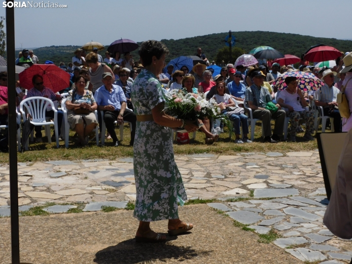 Fotos: Cientos de fieles acuden a la Romer&iacute;a de la Virgen de Inodejo