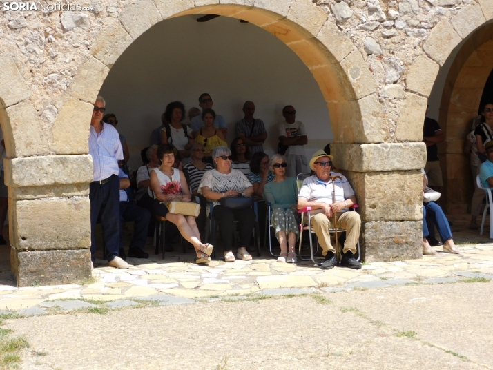 Fotos: Cientos de fieles acuden a la Romer&iacute;a de la Virgen de Inodejo