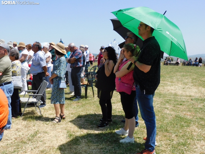 Fotos: Cientos de fieles acuden a la Romer&iacute;a de la Virgen de Inodejo