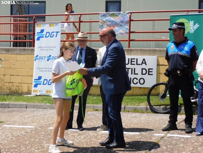 Fotos: Entrega de premios y diplomas en el Parque Infantil de Tr&aacute;fico de Soria