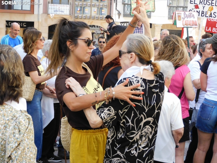 FOTOS: Alzheimer Soria inaugura los Sanjuanes con su tradicional 'Domingo de Calderas' 