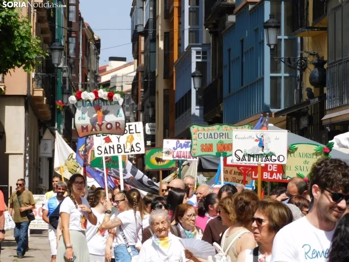 FOTOS: Alzheimer Soria inaugura los Sanjuanes con su tradicional 'Domingo de Calderas' 