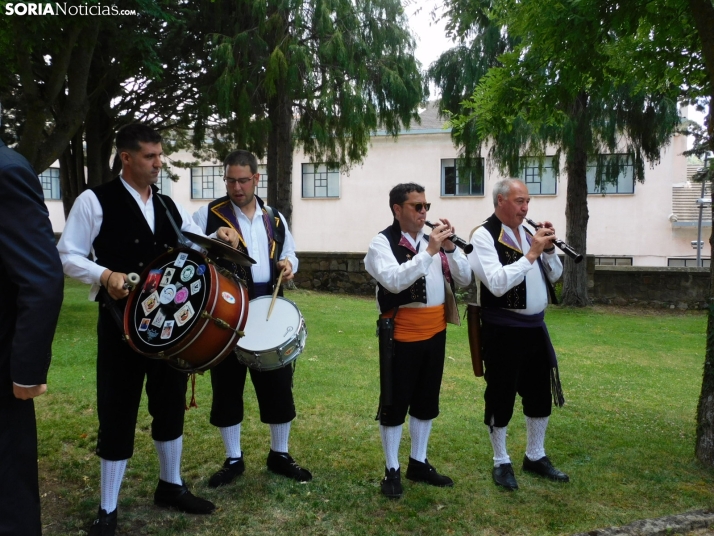 Galer&iacute;a | Los jurados y juradas reciben un sentido homenaje antes del comienzo de las fiestas de San Ju