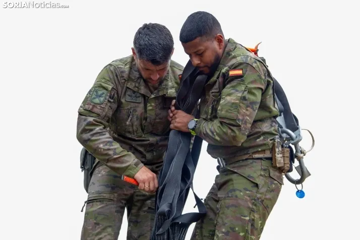 Ejercicio aéreo militar en Navaleno