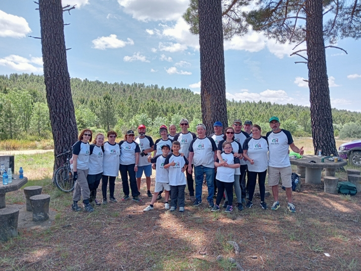 La asociación cultural Gaya Nuño de Tardelcuende organiza la recogida #Libera1m2 en la zona del incendio del 2000