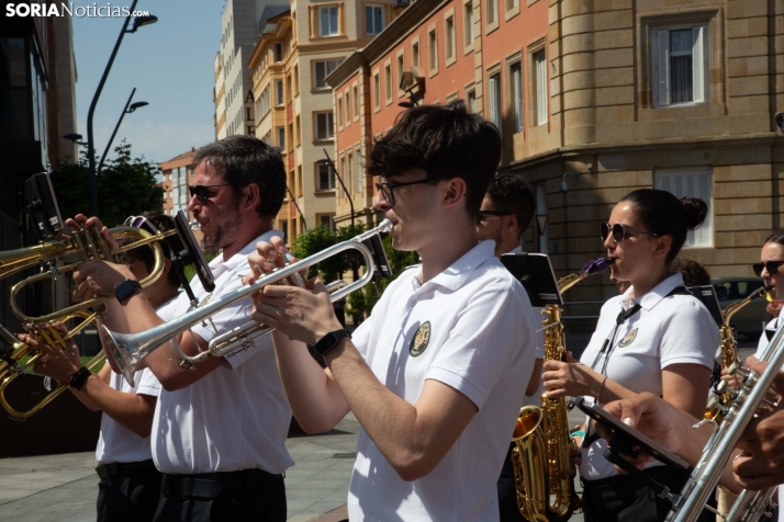 Lunes de Bailas 2025
