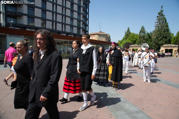 Lunes de Bailas 2025