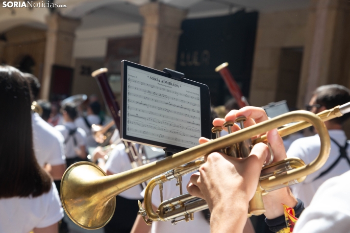 Lunes de Bailas 2025