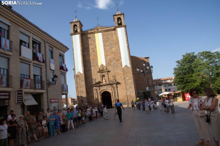 Ofrenda de flores Los Milagros 2025