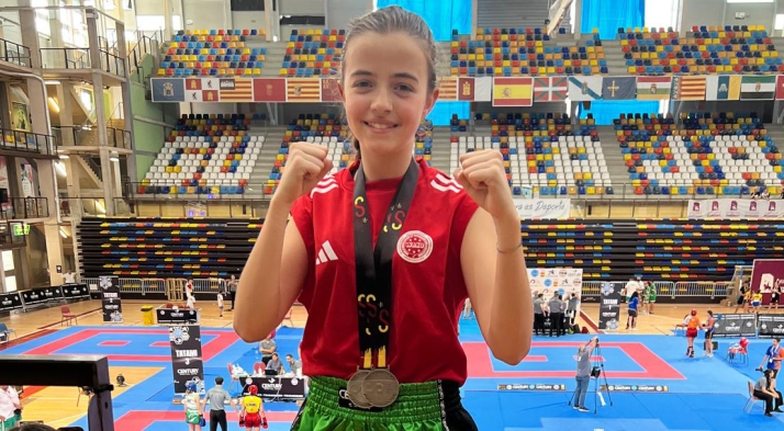 Adriana Verde, doble campeona de España: el Kick Boxing Soria impulsa a Castilla y León al podio nacional