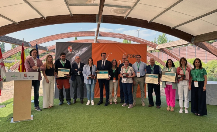 La Junta reconoce el trabajo por la sostenibilidad en los pequeños municipios y alaba el compromiso de los participantes en los Premios Fuentes Claras