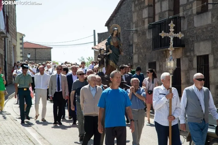 Procesión en honor a San Quirico y Santa Julita