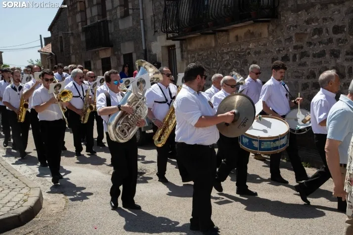 Procesión en honor a San Quirico y Santa Julita