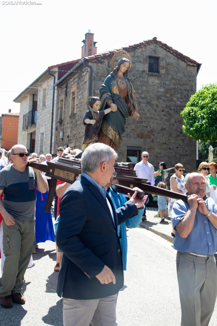 Procesión en honor a San Quirico y Santa Julita