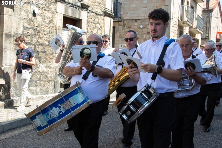 Procesión en honor a San Quirico y Santa Julita