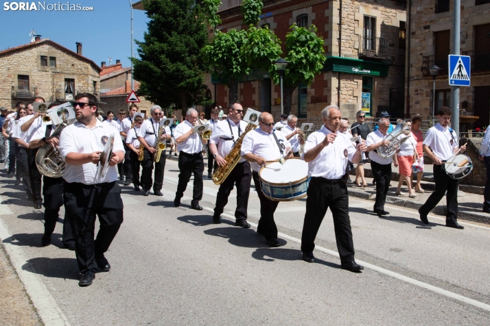 Procesión en honor a San Quirico y Santa Julita