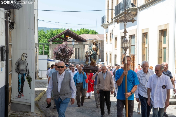 Procesión en honor a San Quirico y Santa Julita