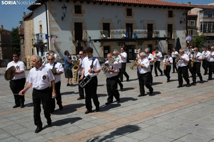 Procesión en honor a San Quirico y Santa Julita