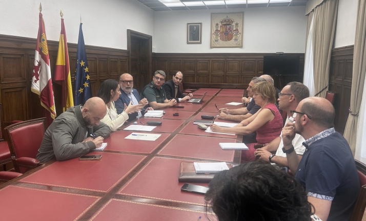 Buscan soluciones a los problemas que sufren los temporeros en Soria