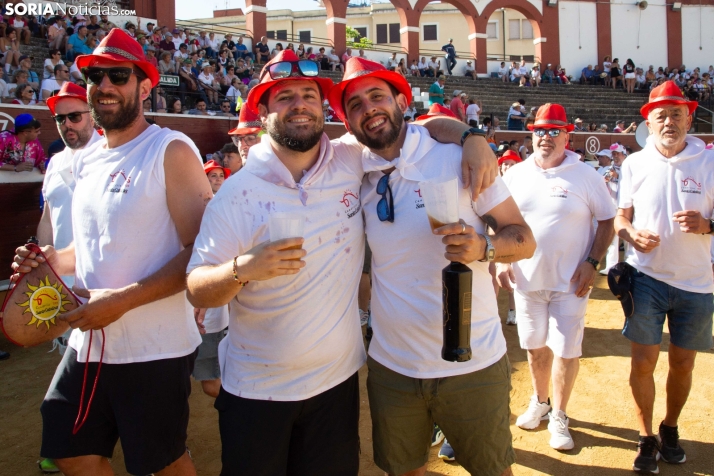 Viernes de Toros 2025 matinal plaza