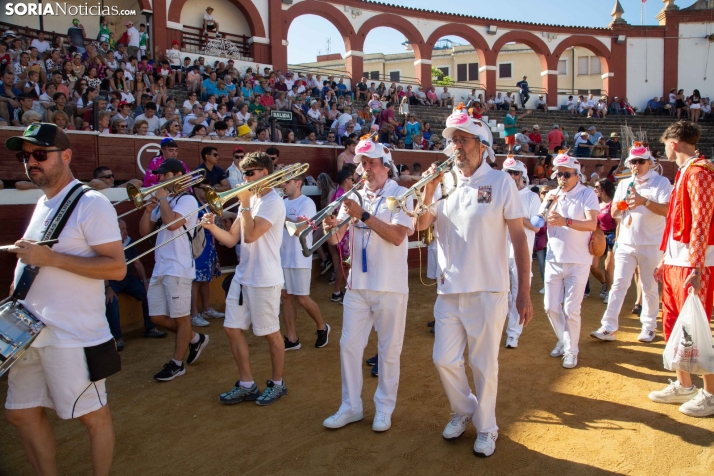 Viernes de Toros 2025 matinal plaza