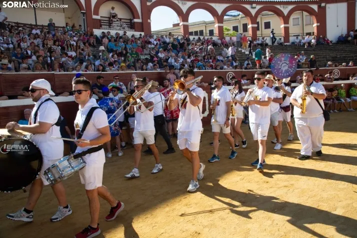 Viernes de Toros 2025 matinal plaza