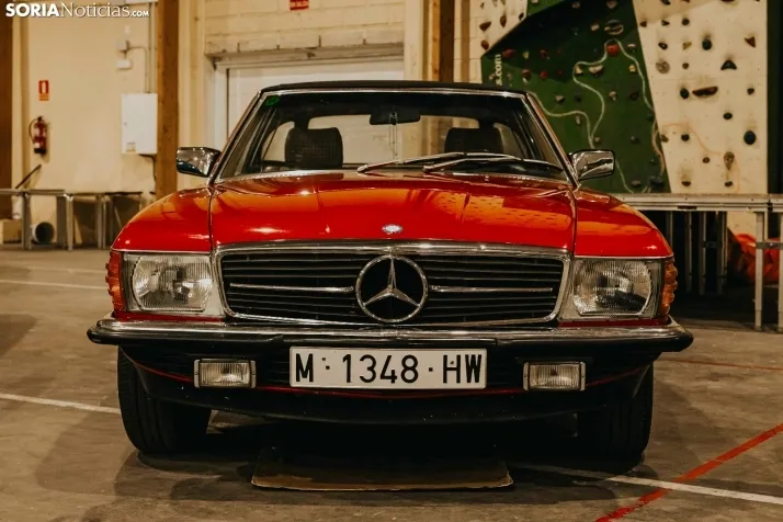 Coches clásicos en San Esteban 2025./ Viksar Fotografía