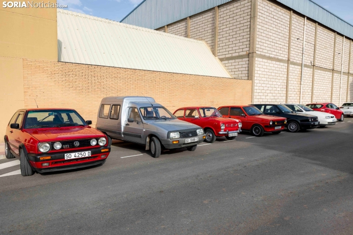 Coches clásicos en San Esteban 2025./ Viksar Fotografía