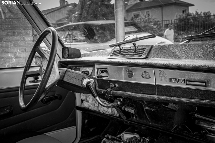 Coches clásicos en San Esteban 2025./ Viksar Fotografía