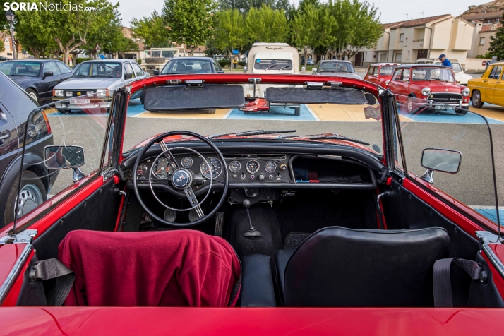 Coches clásicos en San Esteban 2025./ Viksar Fotografía