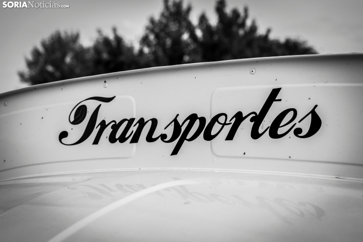 Coches clásicos en San Esteban 2025./ Viksar Fotografía