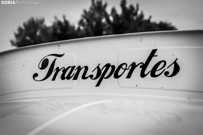 Coches clásicos en San Esteban 2025./ Viksar Fotografía