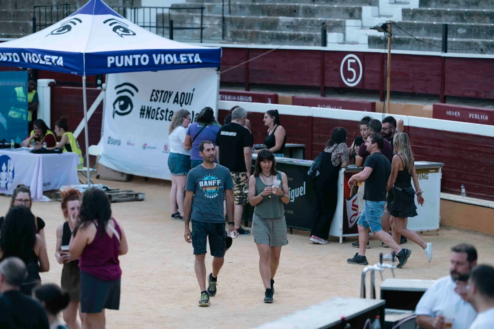 Soria baila al ritmo del mejor rock. Imágenes de Alma Perra fotografía.