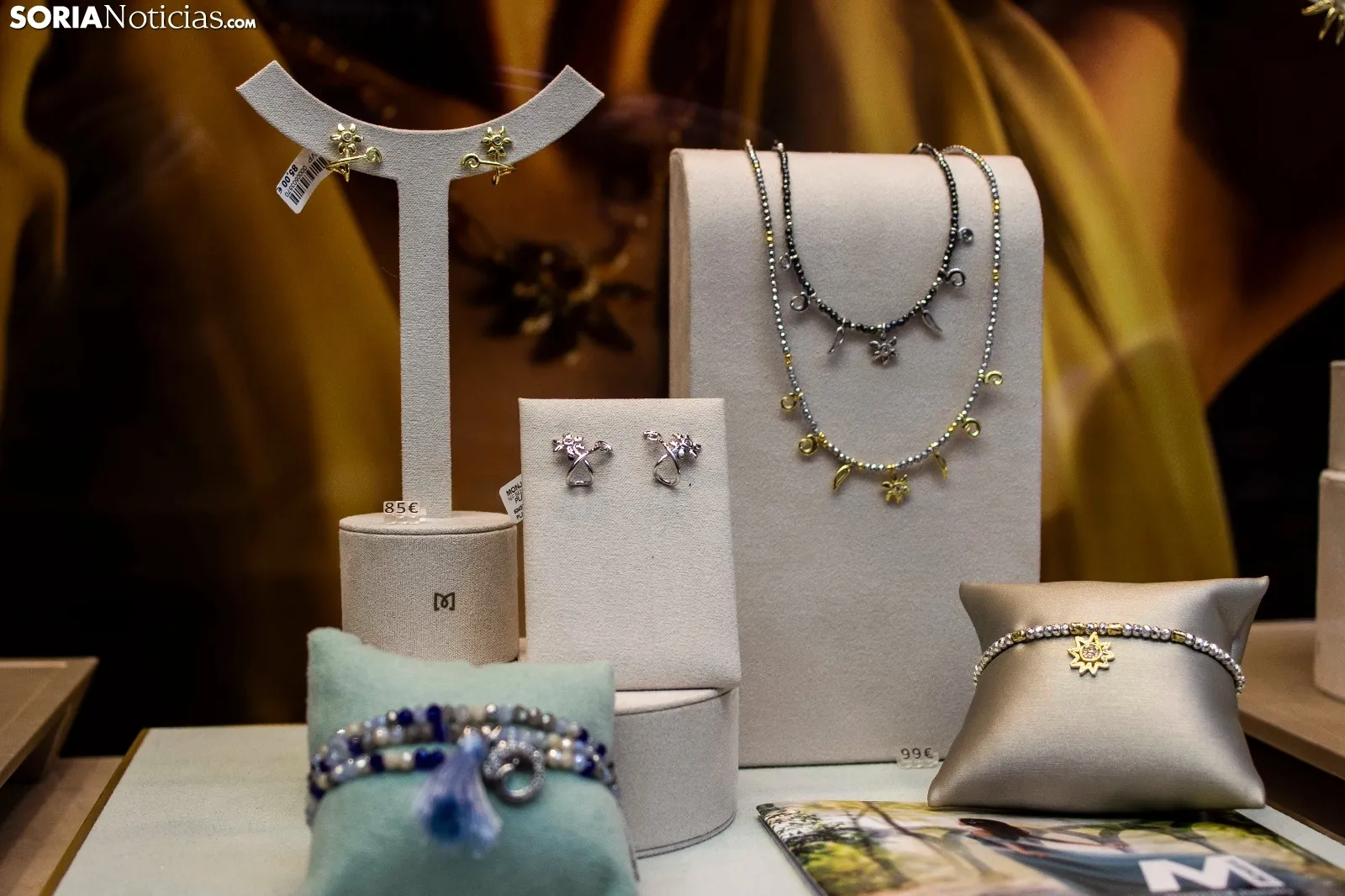 Foto 10 - 'Luz de Soria': belleza, energ&iacute;a e historia en la nueva colecci&oacute;n de Joyer&iacute;a Monreal