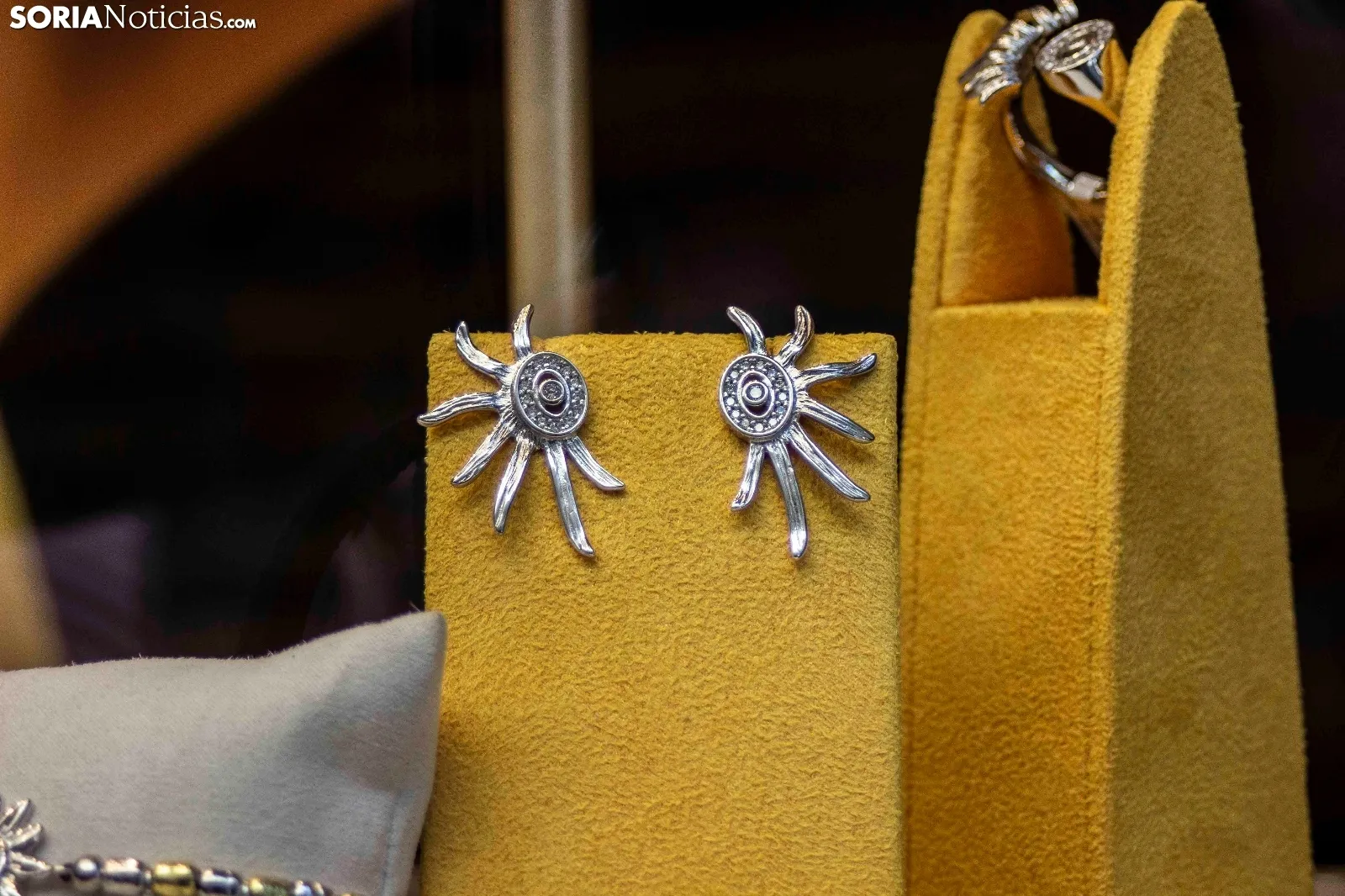 Foto 9 - 'Luz de Soria': belleza, energ&iacute;a e historia en la nueva colecci&oacute;n de Joyer&iacute;a Monreal
