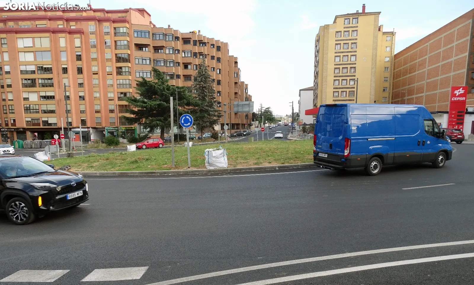 Una imagen de la rotonda frente a la estación de autobuses este jueves. /PC
