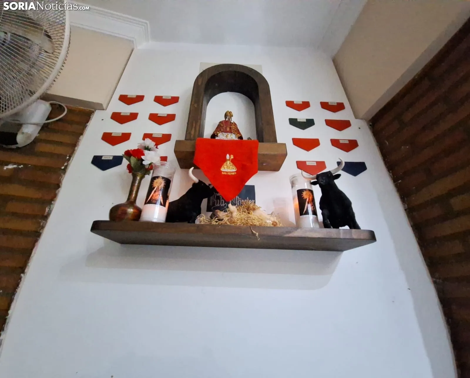 Foto 7 - Pasi&oacute;n por San Ferm&iacute;n en este pueblo de Soria: Cantan al patr&oacute;n, ven el encierro y lo comentan