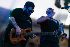 Soria baila al ritmo del mejor rock. Imágenes de Alma Perra fotografía.