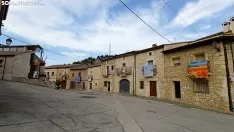 Una imagen de los balcones que lucen coloridos en Castillejo. /SN