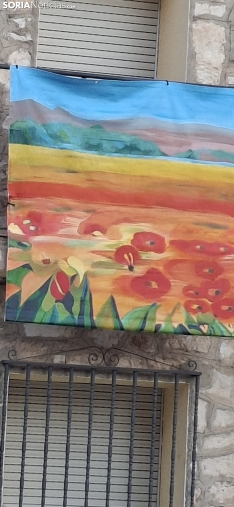 Una imagen de los balcones que lucen coloridos en Castillejo. /SN