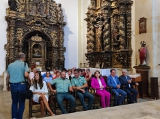 Una imagen hoy del templo durante las fiestas de la localidad pinariega. /DOS
